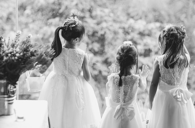 children at a wedding